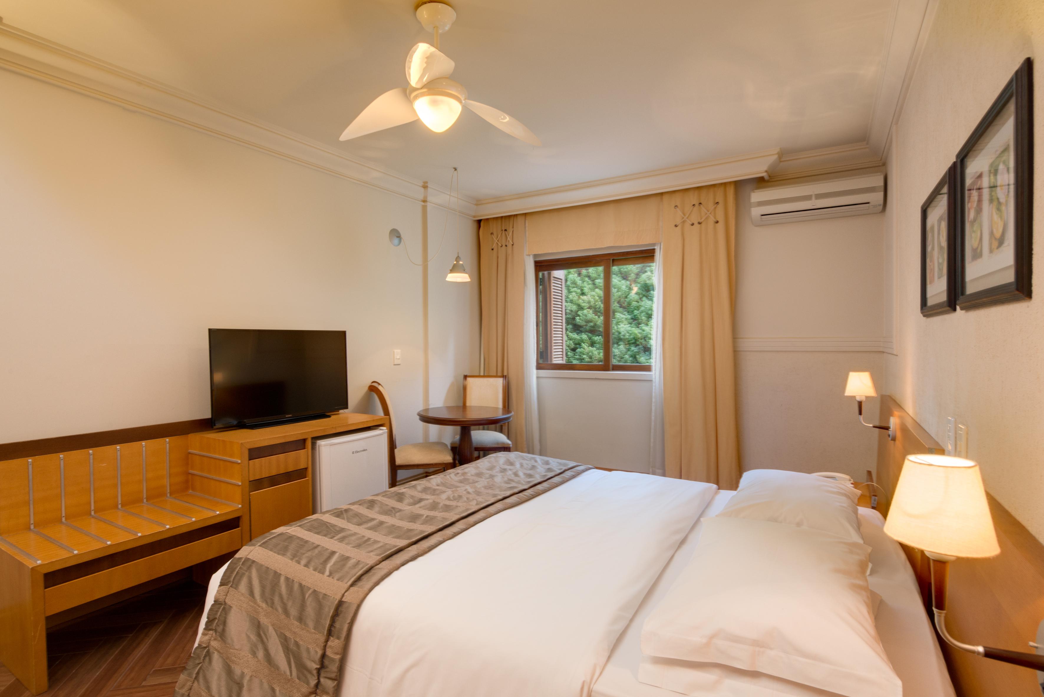 Wish Serrano Resort Gramado Bagian luar foto A room at the hotel